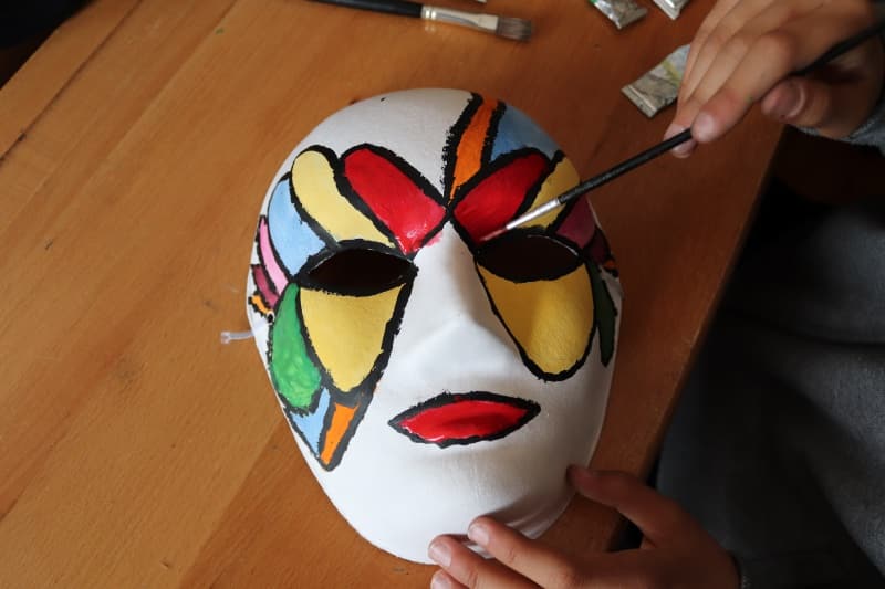 Rengarenk Maskeler Necip Fazil Ortaokulu